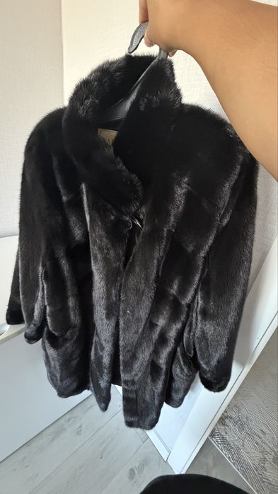Продам норковую шубу