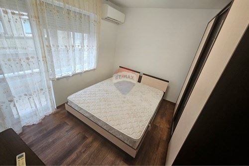 Дава се под наем Двустаен апартамент в Варна, Цветен квартал - 45 кв.м за 423.81 € - Снимка #4