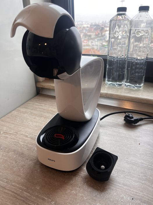 Vand doua espressoare- Lavazza Blue LB300+Dolce Gusto Krups