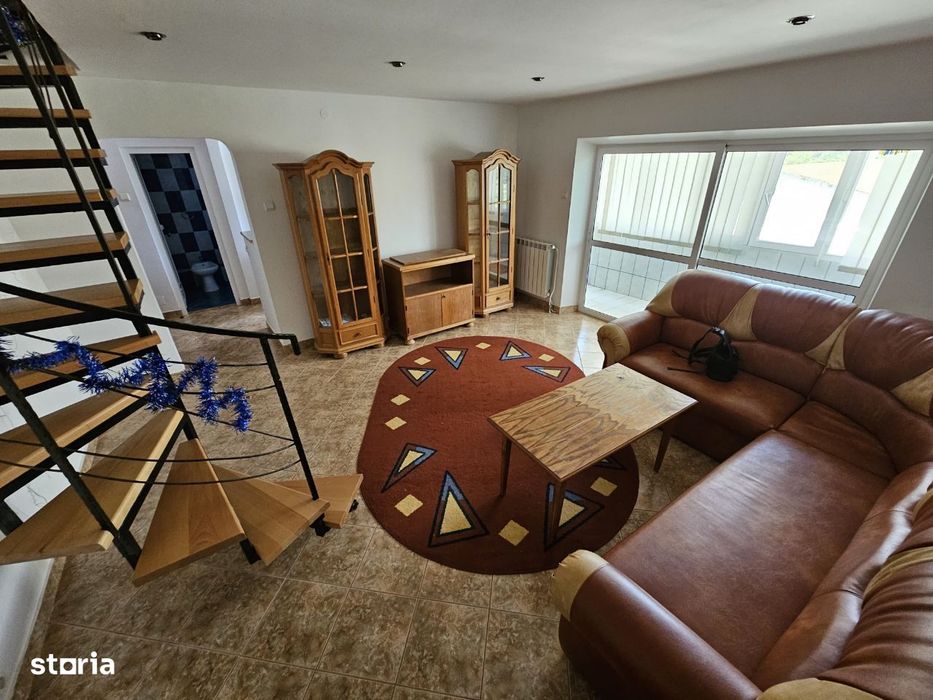 Chirie Garsoniera cu Mansarda Zona Lidl Centru