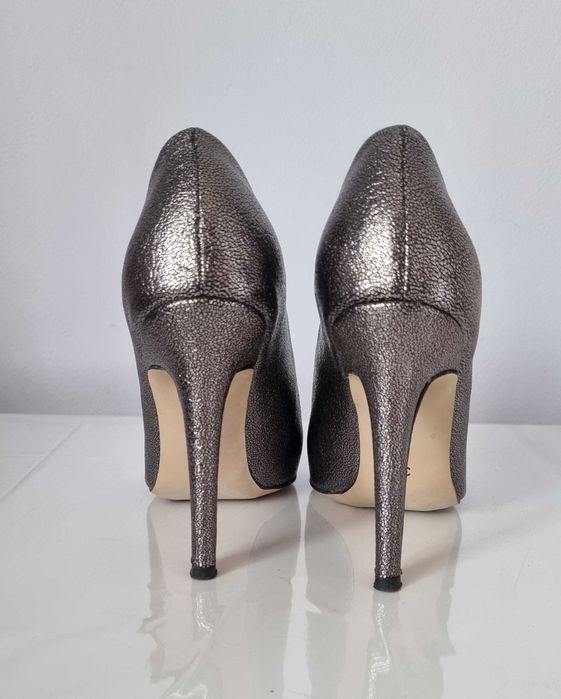 Официални обувки и чантичка в сиво графитен цвят, zara