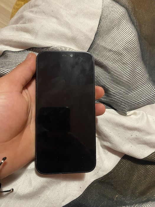 Vand urgent iphone 12