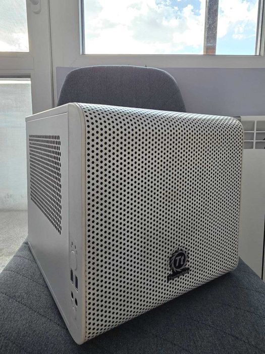 Компютър Ryzen 2600, MSI 1070Ti, 16gb DDR4