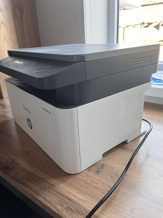 принтер HP Laser MFP 135W