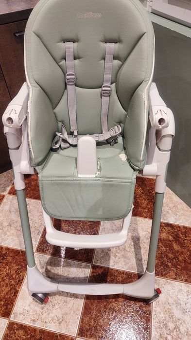 Peg Perego стол за хранене