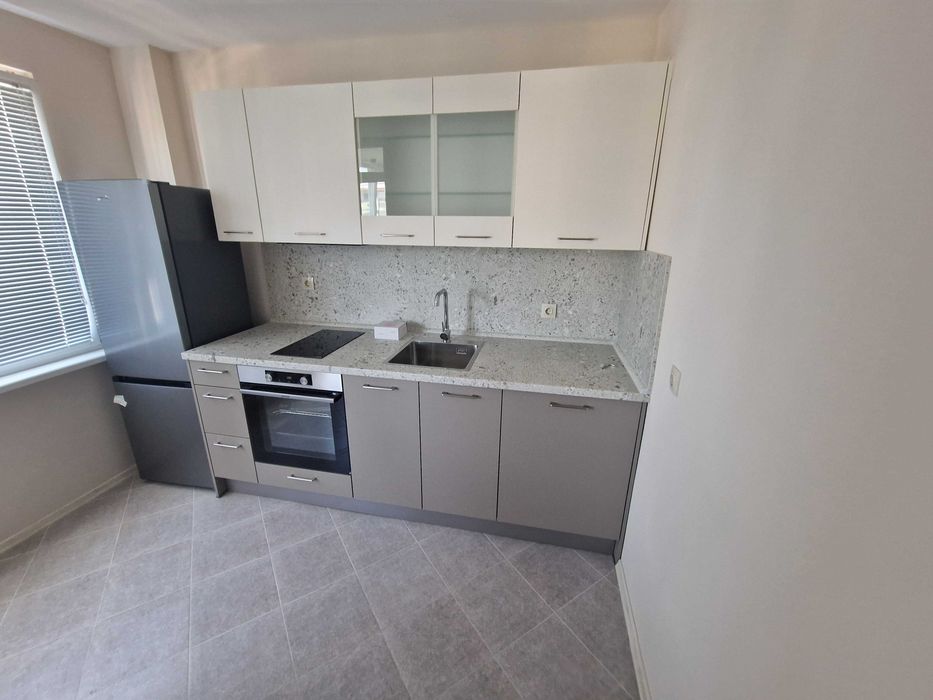 Дава се под наем Двустаен апартамент в Бургас, Славейков - 40 кв.м за 331.5 € - Снимка #3