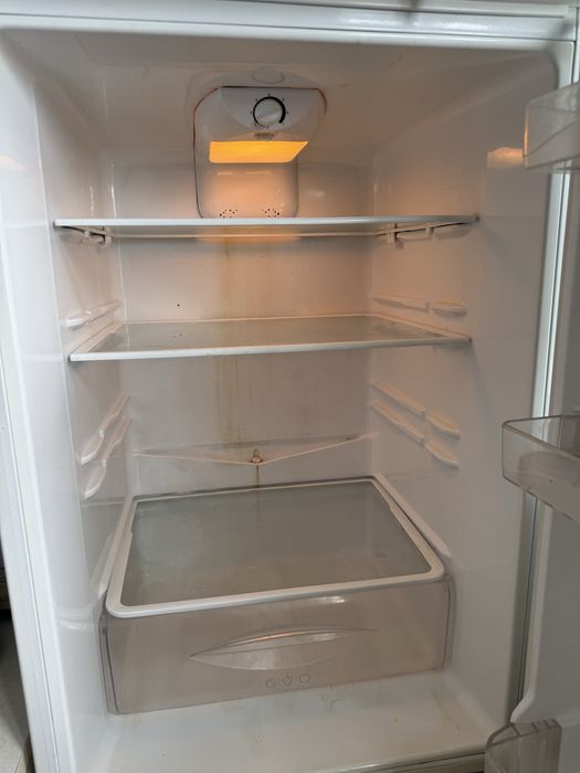 Продам холодильник б/у рабочий