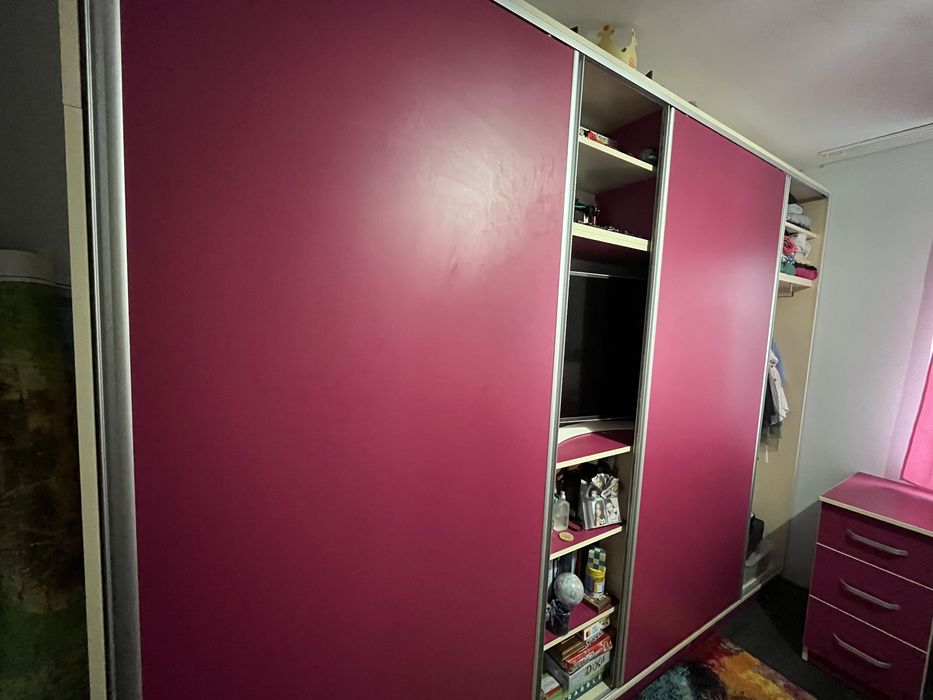 Vand mobila in stare buna