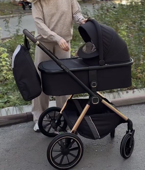 Продам коляску 2 в 1