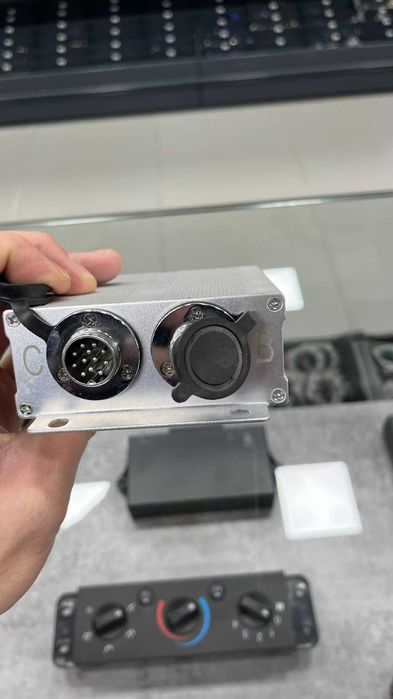 Запчасти на HOWO, SHACMAN