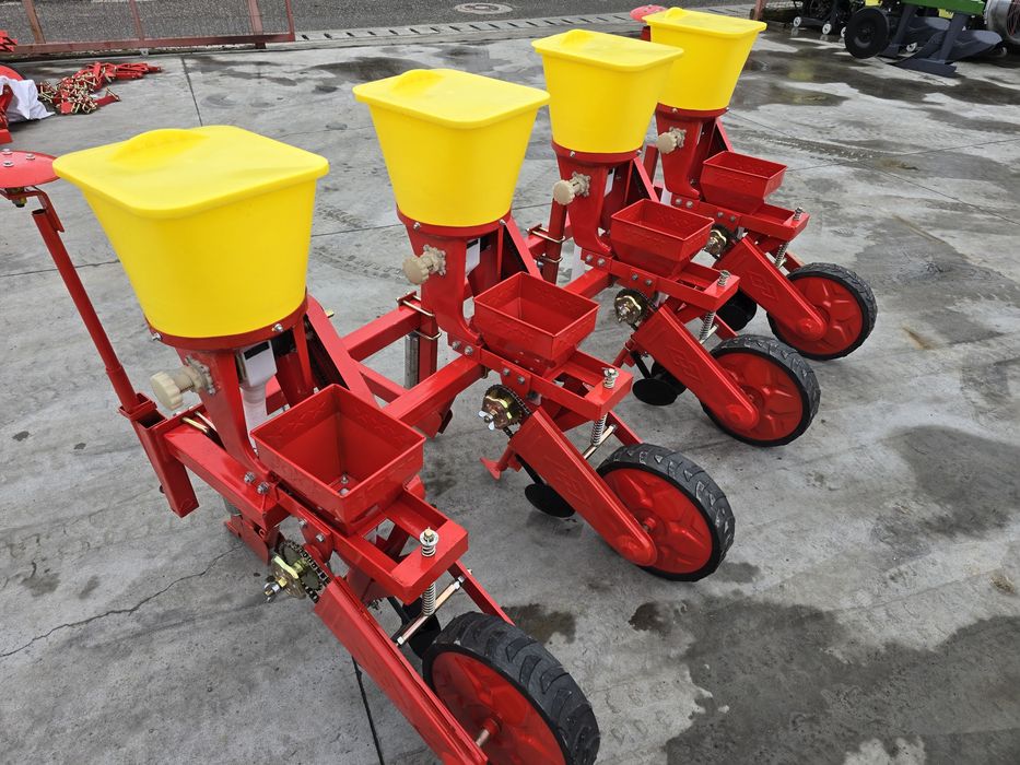 Semanatoare porumb mecanica 4 sectii