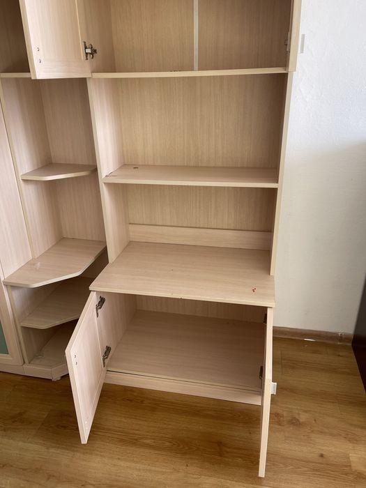 Книжный шкаф в детскую