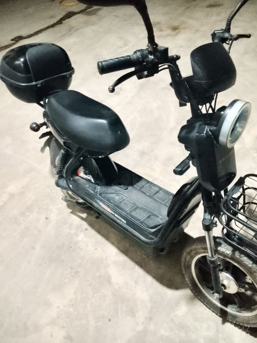 Skuter 16saka doska aybi yoʻq probeg 3000 km