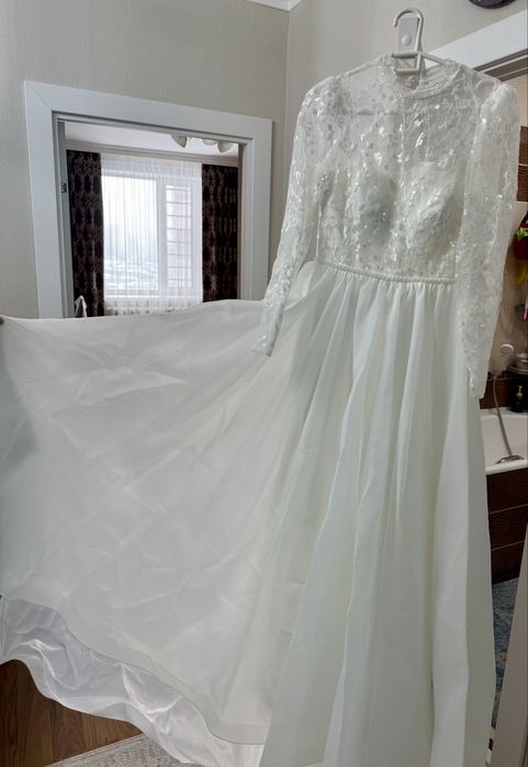 Продам шикарное свадебное платье