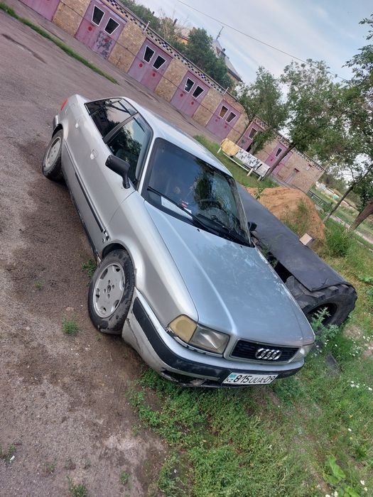 Продам Ауди Б4  Фольксваген