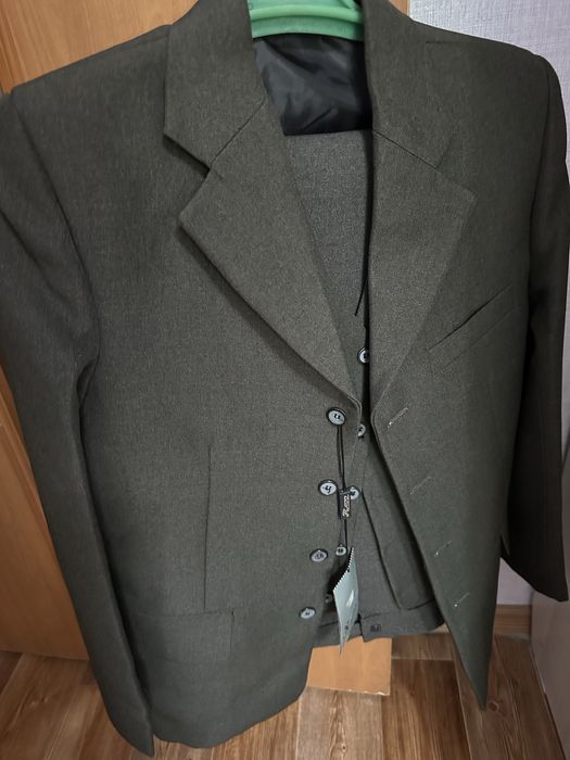 Школьный костюм