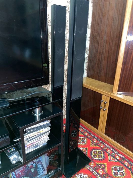 Телевизор кинотеатр подставка