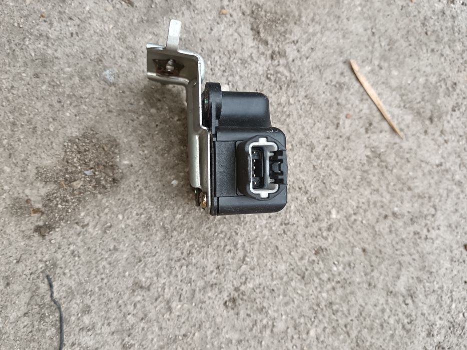 Сензор забавяне Toyota Land Cruiser 90/95