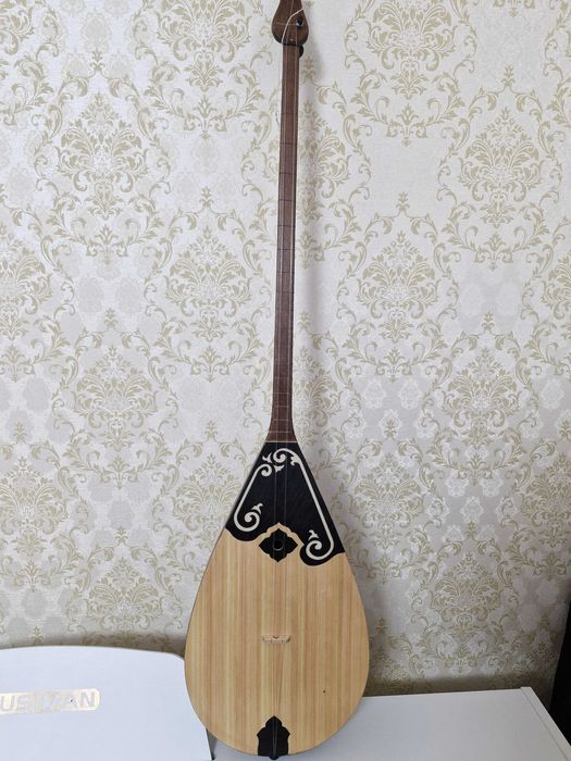 Домбыра. Сапалы. Жаңа.