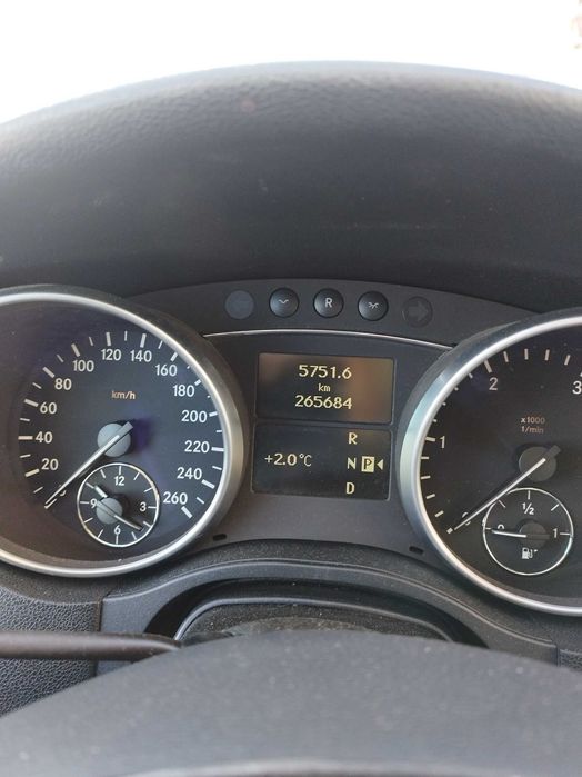 Vând Mercedes ML/W164