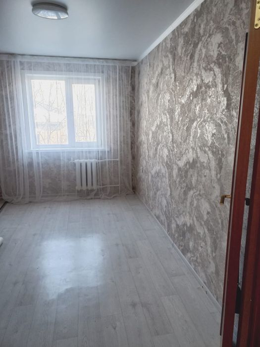 Продам 2 комн.улучшен.изоллированная.