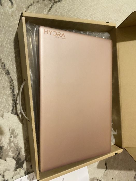 Ноутбук HUDRA пользовался 2 месяца