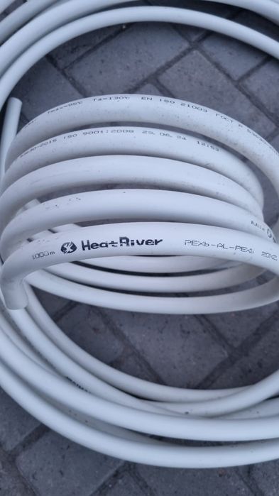 Трубы для тёплого пола белый продается