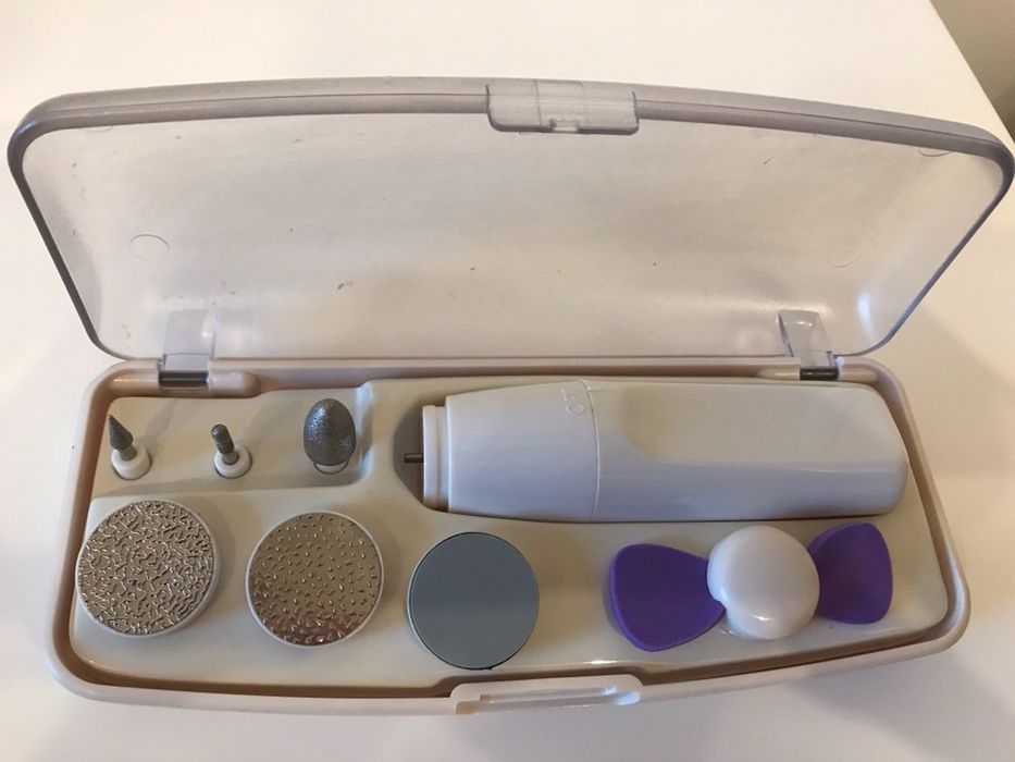 Aparat pentru pilit unghii