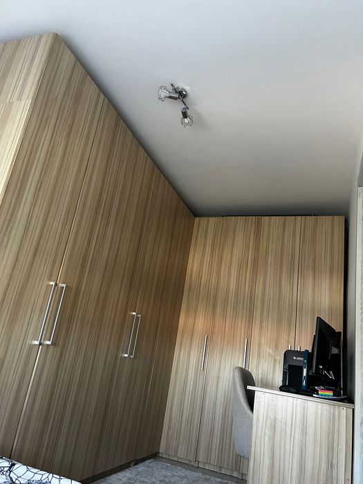 Apartament de vânzare cu 3 camere în Velenta