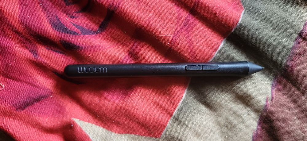 Продаю графический планшет wacom intuos draw
