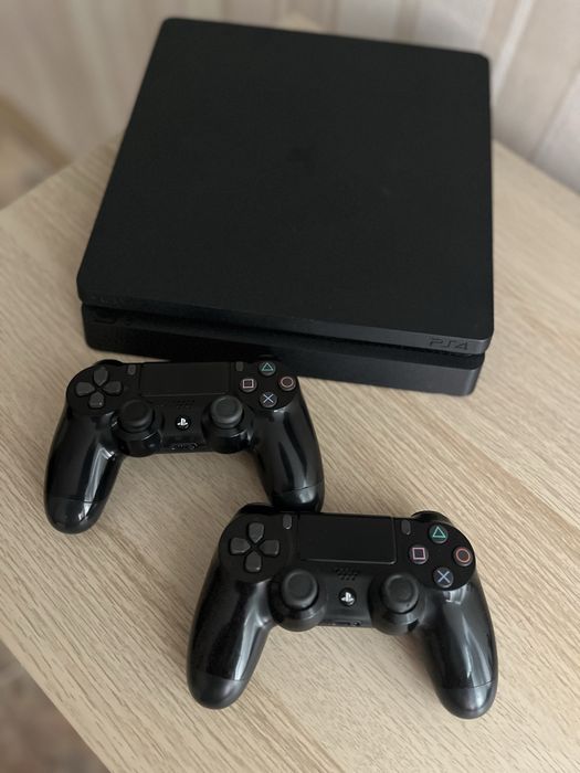 Playstation 4 Slim 1  Tb ,2 джойстика