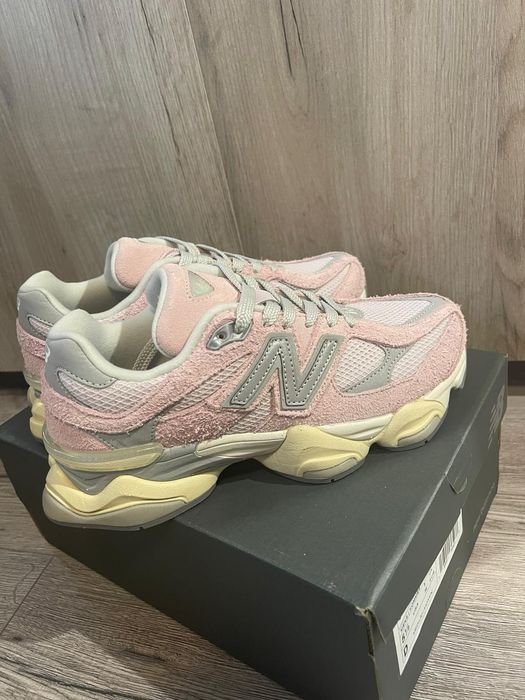 38 New Balance 9060