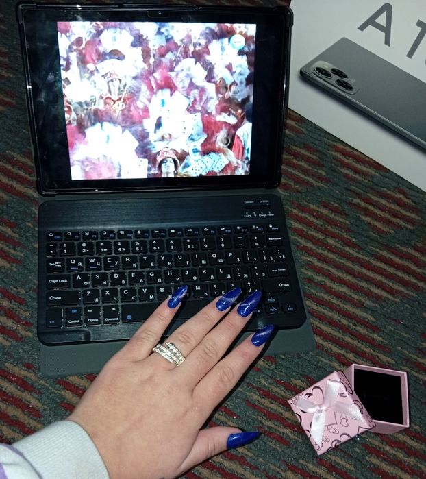 Продаётся новый планшет