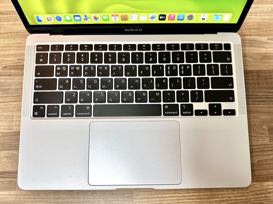 MacBook Air M1 Silver 8/256- Chotkiy noutbuk (Makbuk-Apple)