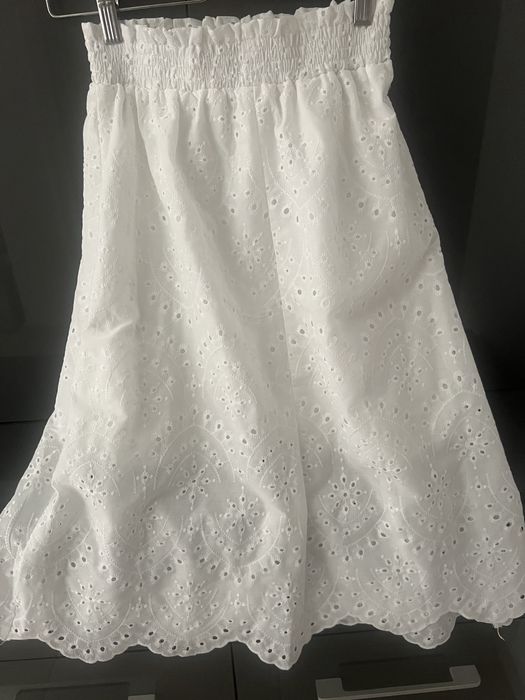 Fusta alba dantela