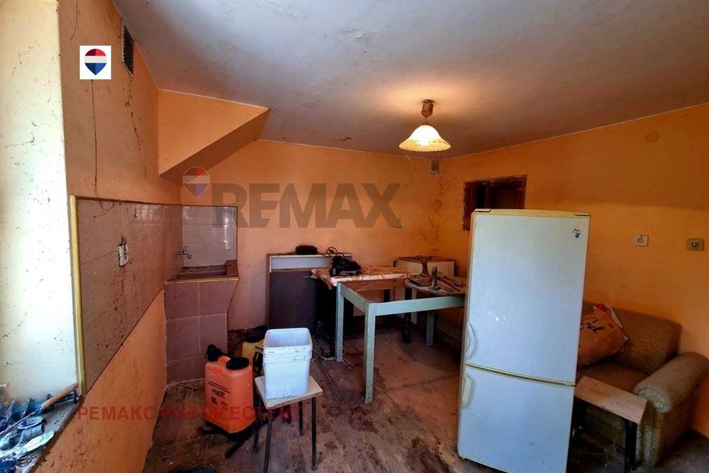 Къща за Продажба в с. Кошов