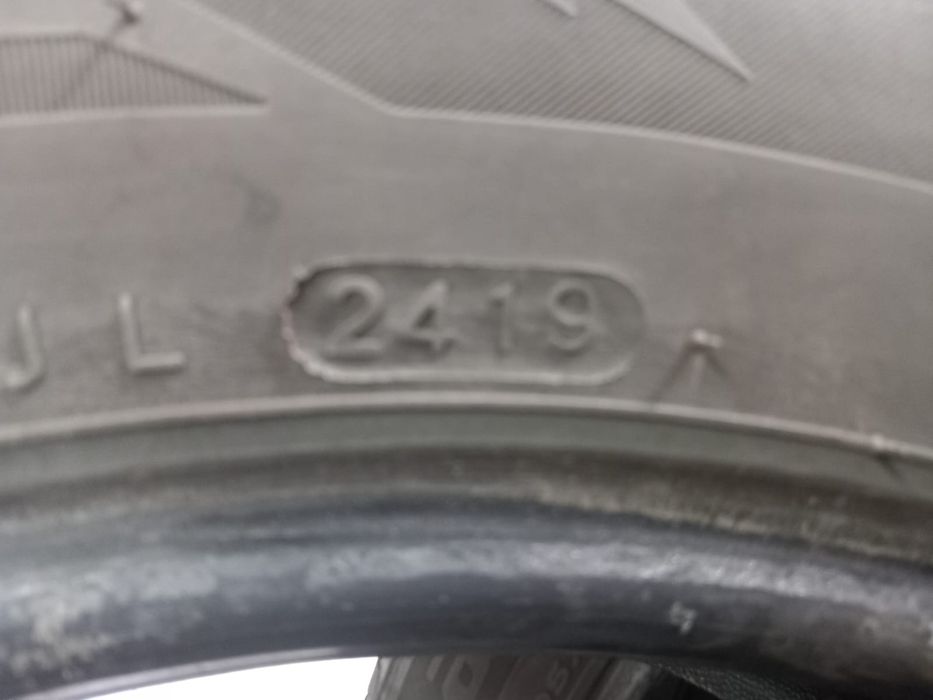 Vând anvelope 205X60X16 all season