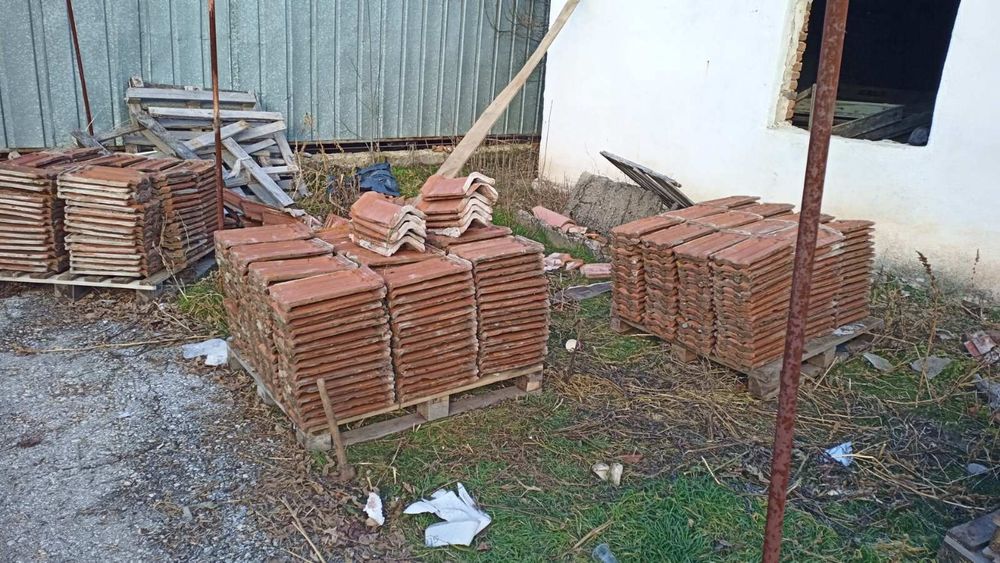 Керемиди около 500-600 броя