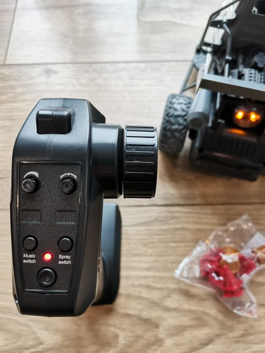 Cadoul ideal - masina drift telecomanda RC.