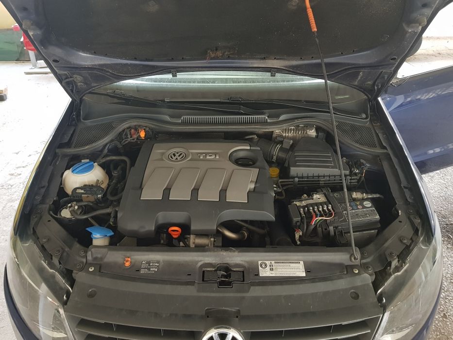 Dezmembrez vand piese  vw polo , 1.6 tdi,  CAY , euro 5 , 130000km