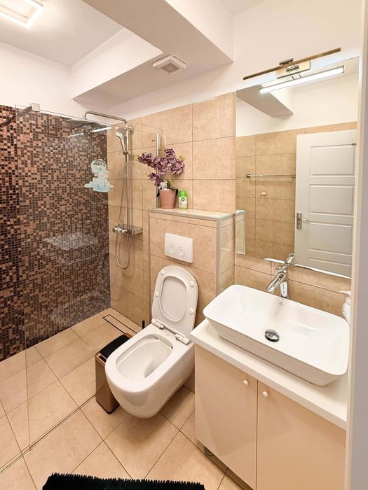 Inchiriez apartament 3 camere central