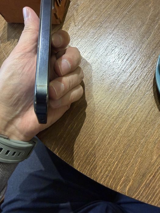 Продам Айфон 15 promax