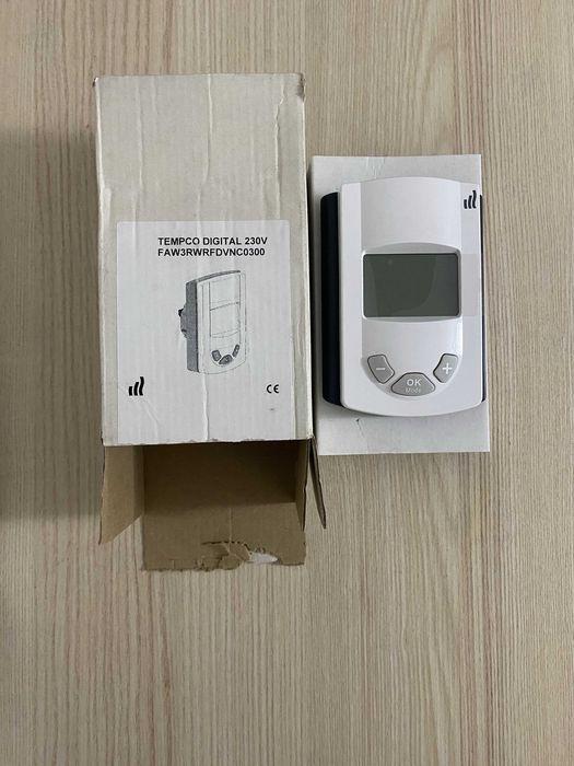 Termostat digital încălzire pardoseala Purmo TempCo  150 ron / buc