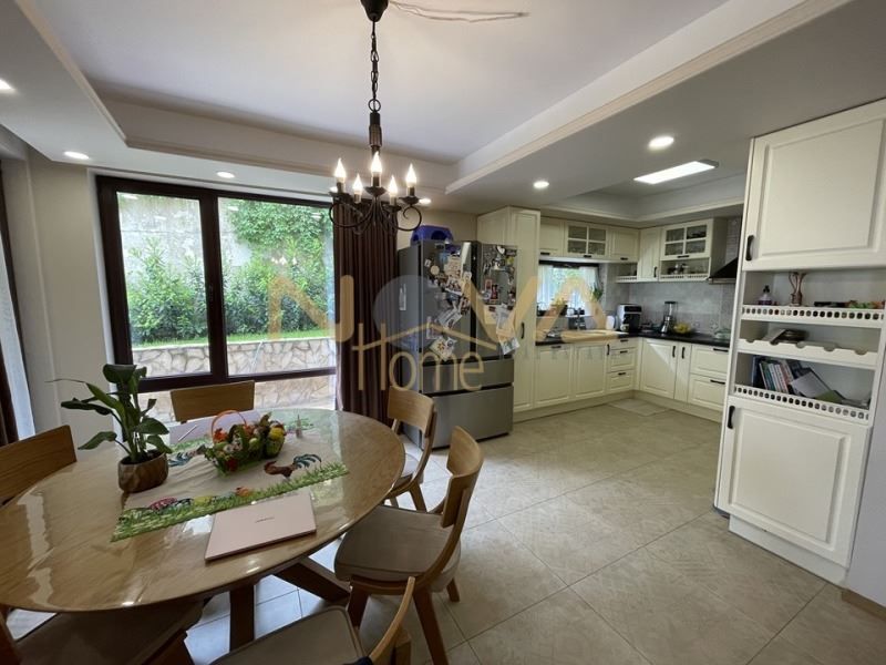 Къща в Варна, област-м-т Манастирски рид площ 344 цена 430000