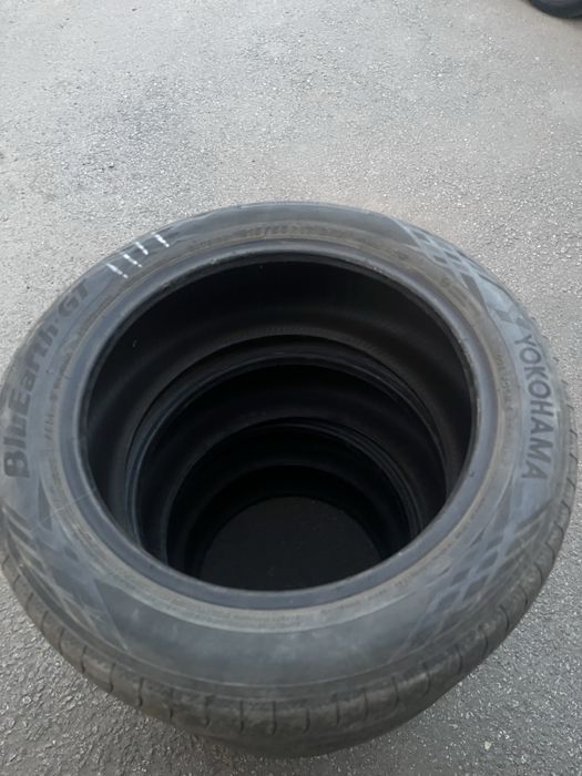 Продам резину 215/55r17