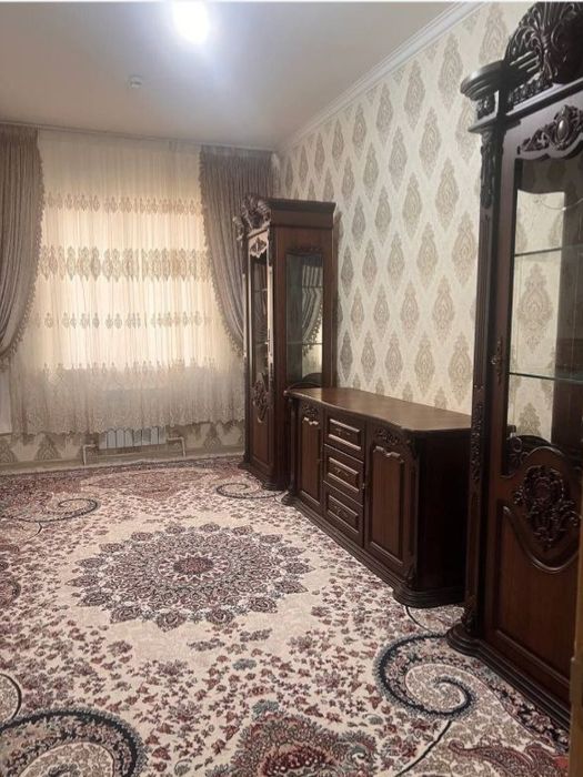 Uy sotiladi 9 hudud 16 etajka 15 etaj