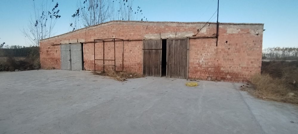 Фаргона вилояти Тошлок туманида жойлашган молхона бино иншоатлари