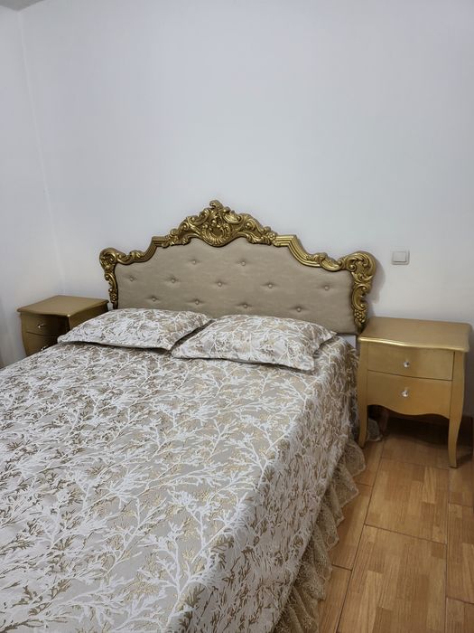 Vànd pat cu noptiere și saltea