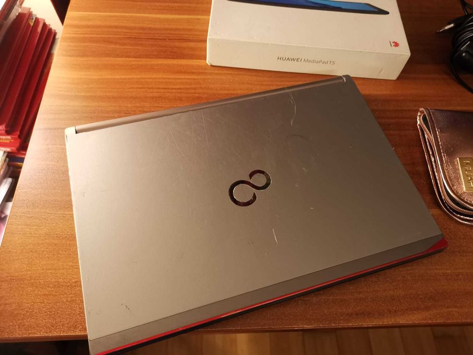 Laptop Fujitsu E736, 13,3" HD,  intel i5-6300U, 2.40GHz, 8GB RAM DDR3,