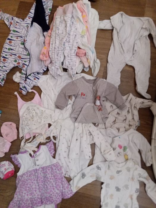 Вещи на девочку от рождения до полугода